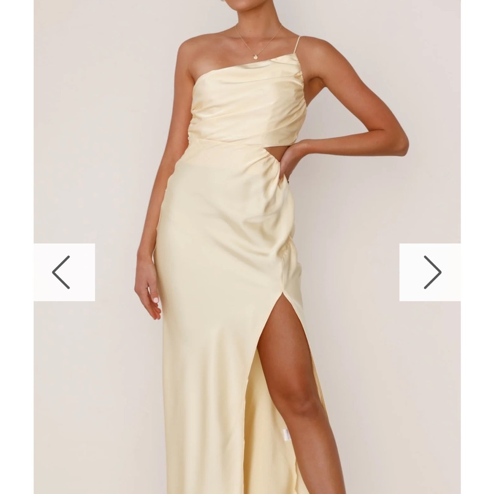 Elegant Yellow Evening Gown